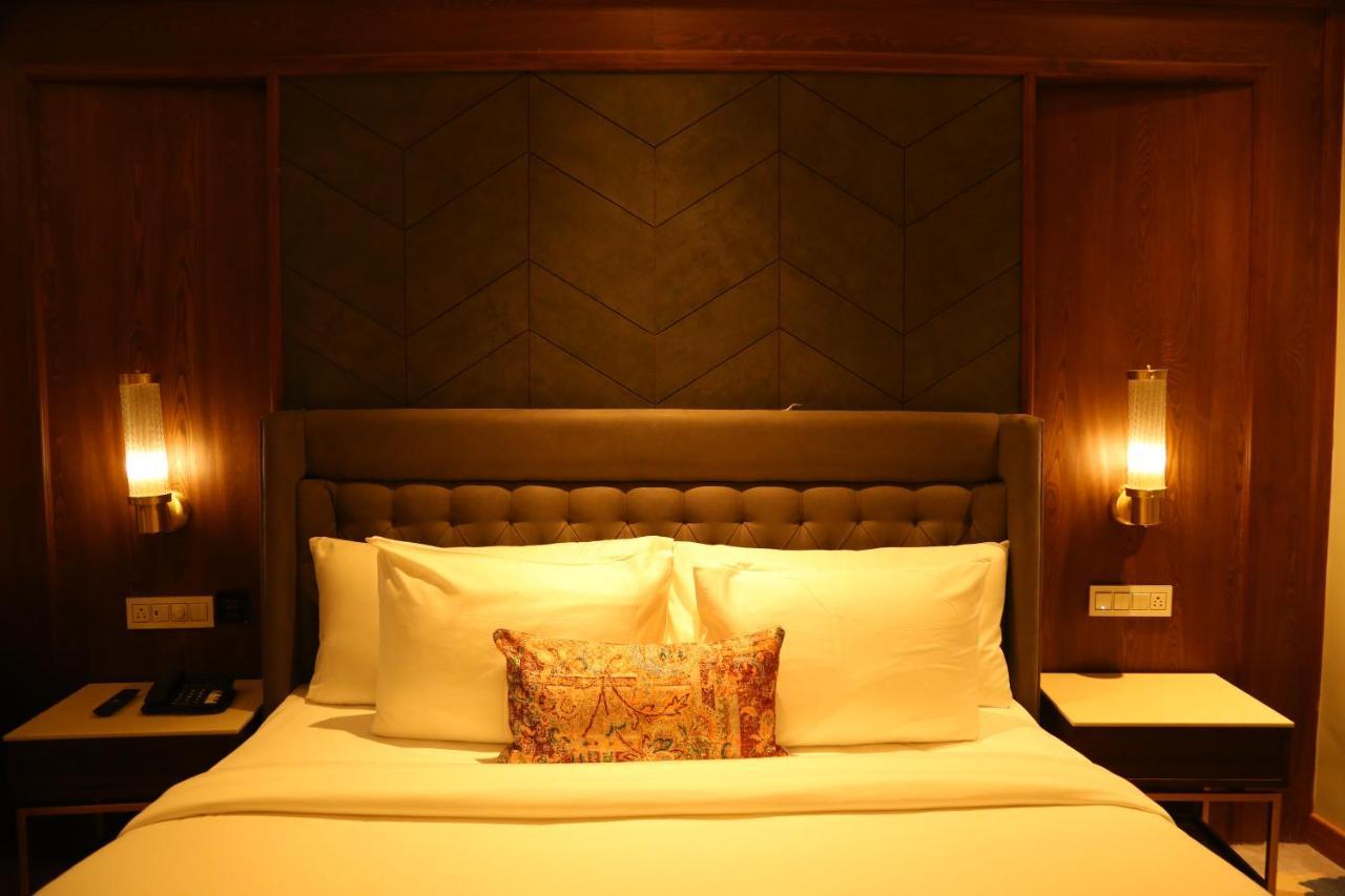Dreamz Inn & Suites Zirakpur Zewnętrze zdjęcie