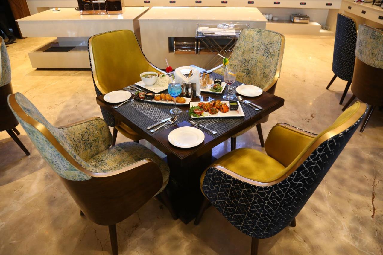 Dreamz Inn & Suites Zirakpur Zewnętrze zdjęcie