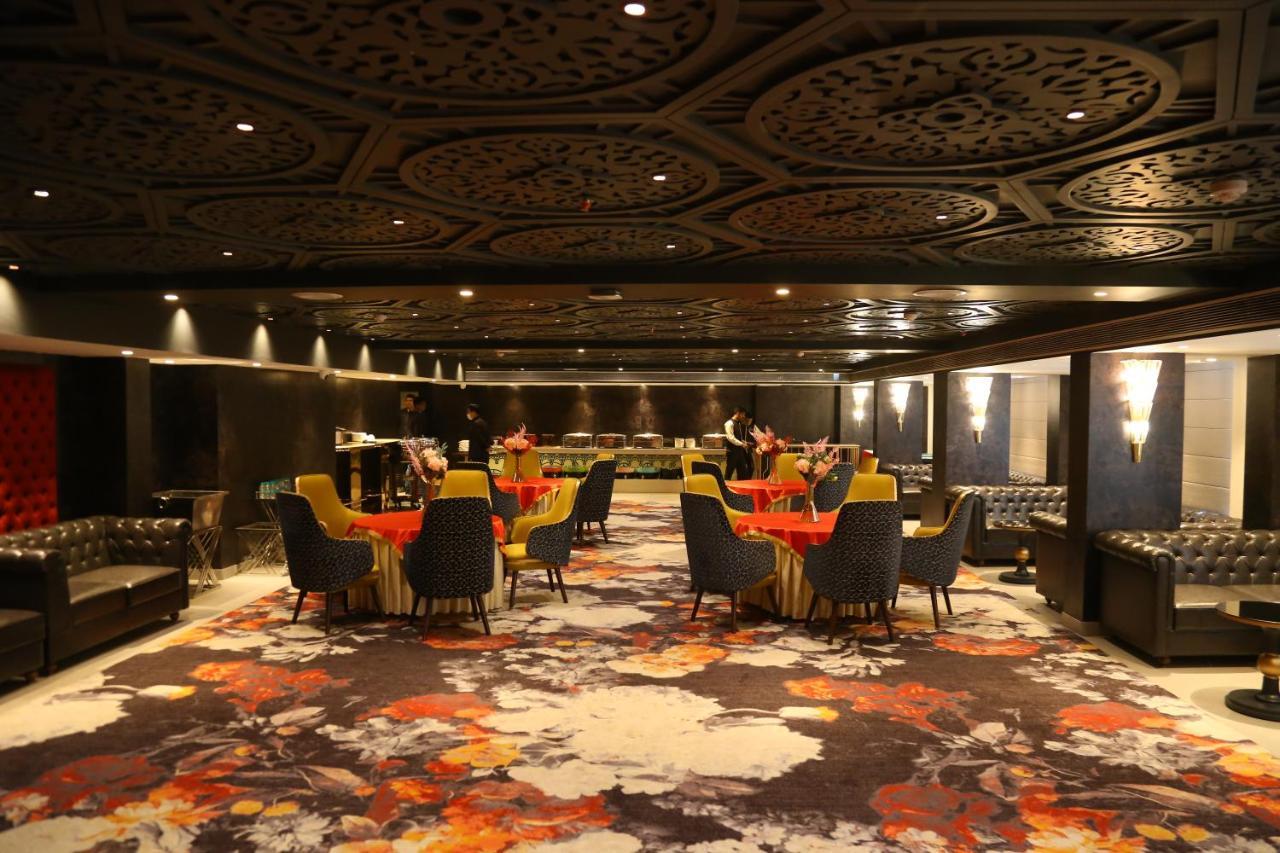 Dreamz Inn & Suites Zirakpur Zewnętrze zdjęcie