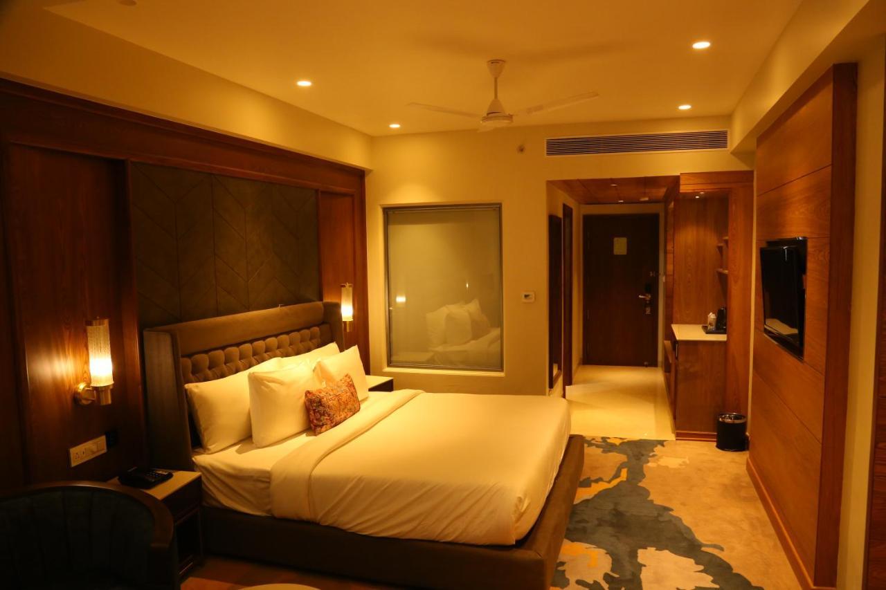 Dreamz Inn & Suites Zirakpur Zewnętrze zdjęcie