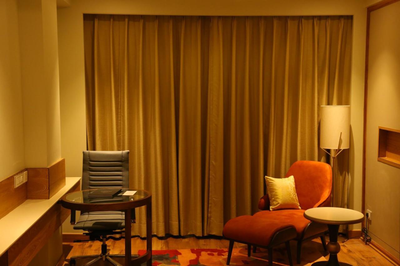Dreamz Inn & Suites Zirakpur Zewnętrze zdjęcie